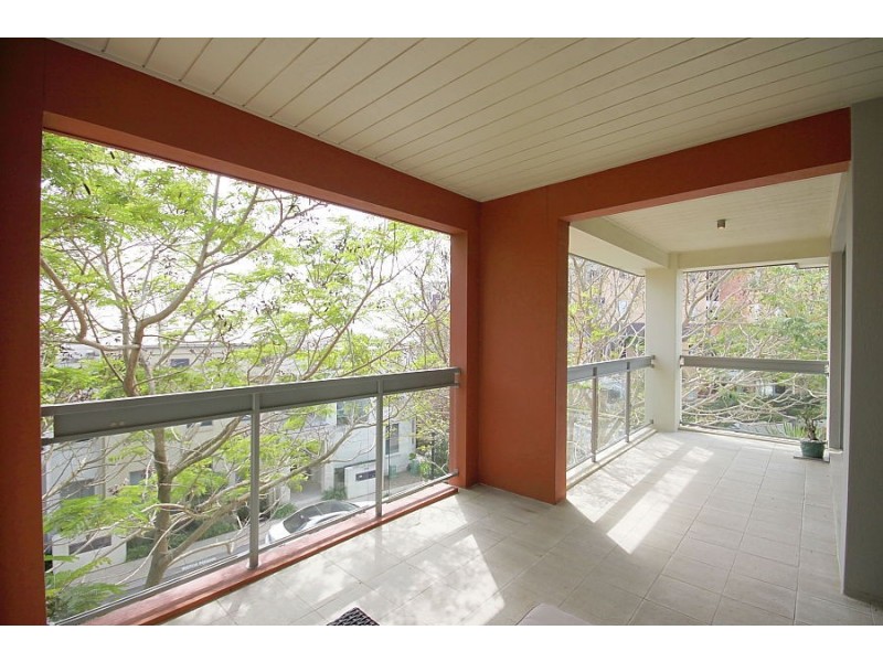 3314 Central Place, Carrara QLD 4211