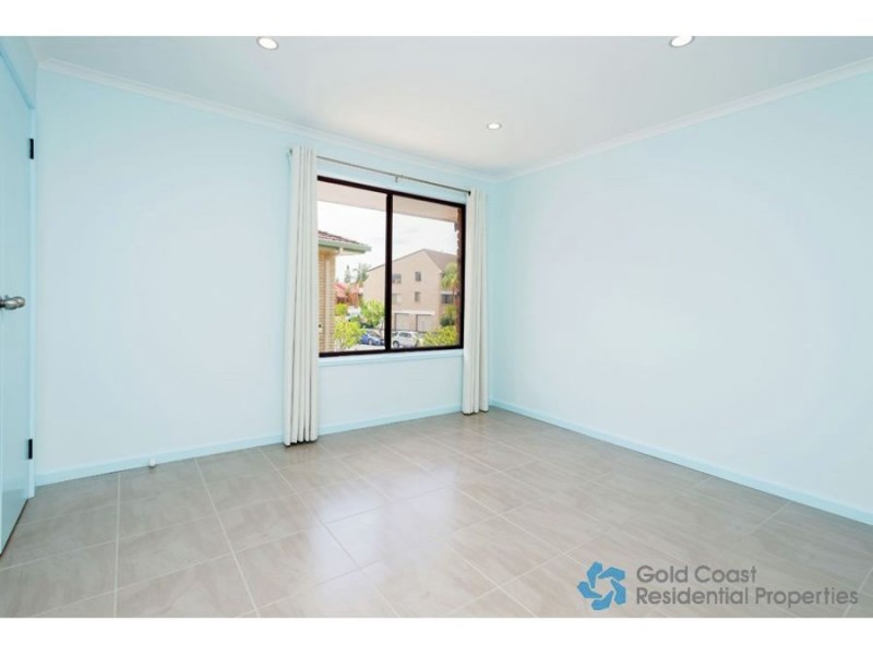 5/49 Duet Drive, Mermaid Waters QLD 4218