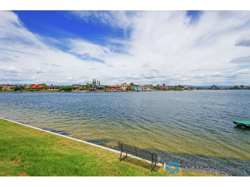 5/49 Duet Drive, Mermaid Waters QLD 4218