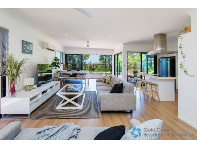 15 Zane Street, Molendinar QLD 4214