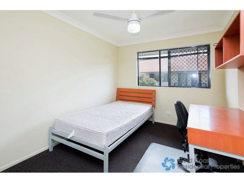 9/7-11 Brown Street, Labrador QLD 4215