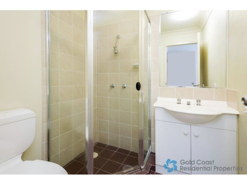 9/7-11 Brown Street, Labrador QLD 4215