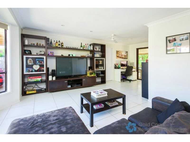 21 Melbourne Rd, Arundel QLD 4214