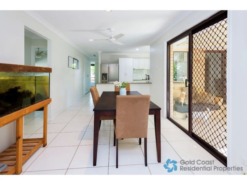 21 Melbourne Rd, Arundel QLD 4214