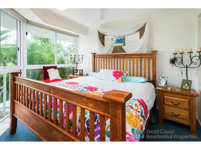 15/210 Surf Parade, Surfers Paradise QLD 4217