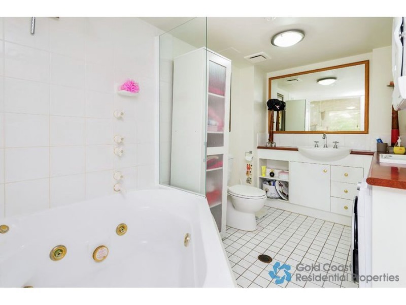 15/210 Surf Parade, Surfers Paradise QLD 4217