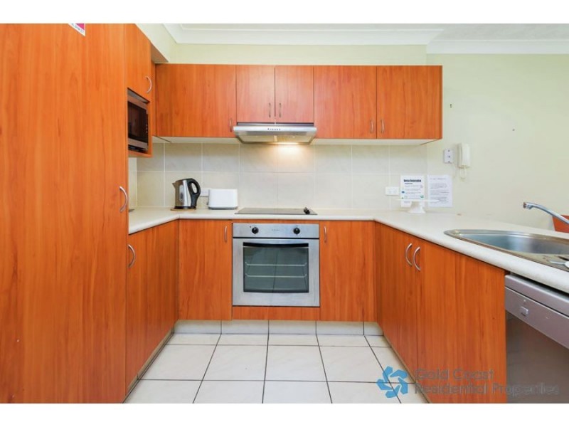 42/7 Brown Street, Labrador QLD 4215