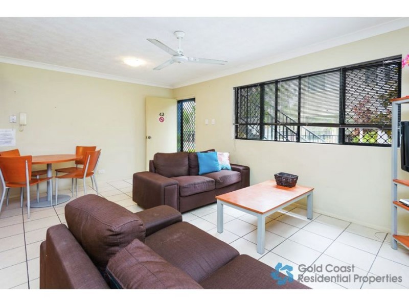 42/7 Brown Street, Labrador QLD 4215