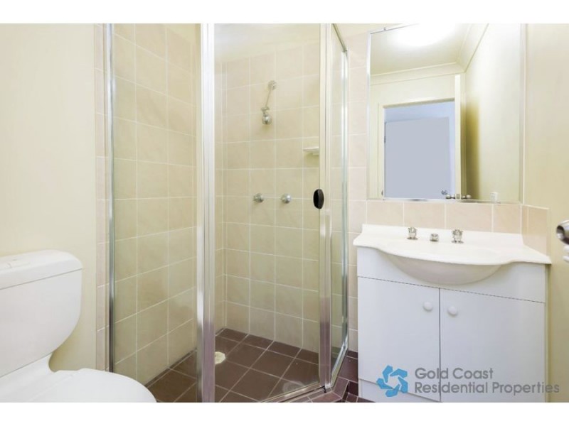 42/7 Brown Street, Labrador QLD 4215