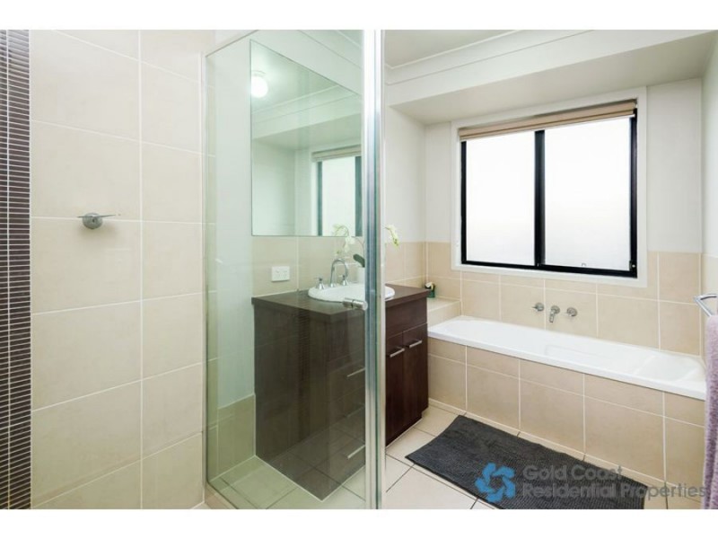 51 Cobb and Co Drive, Oxenford QLD 4210