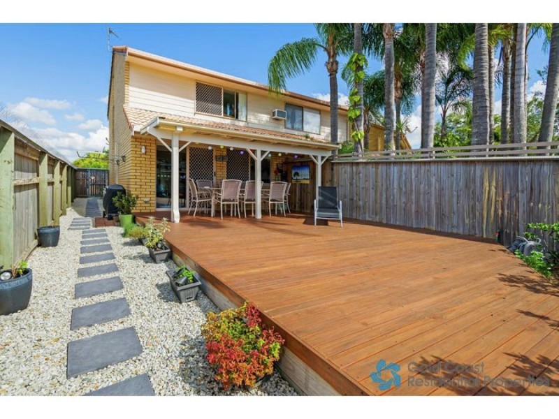 26/81 Olsen Ave, Labrador QLD 4215