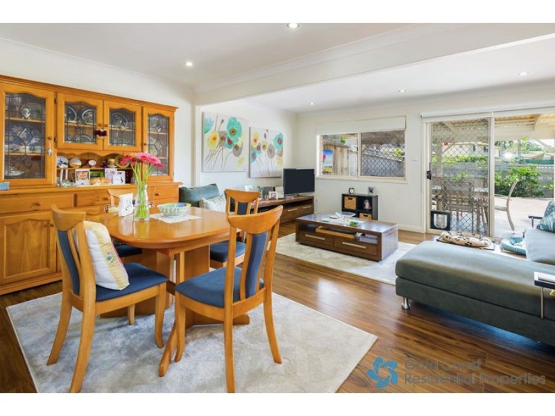 26/81 Olsen Ave, Labrador QLD 4215