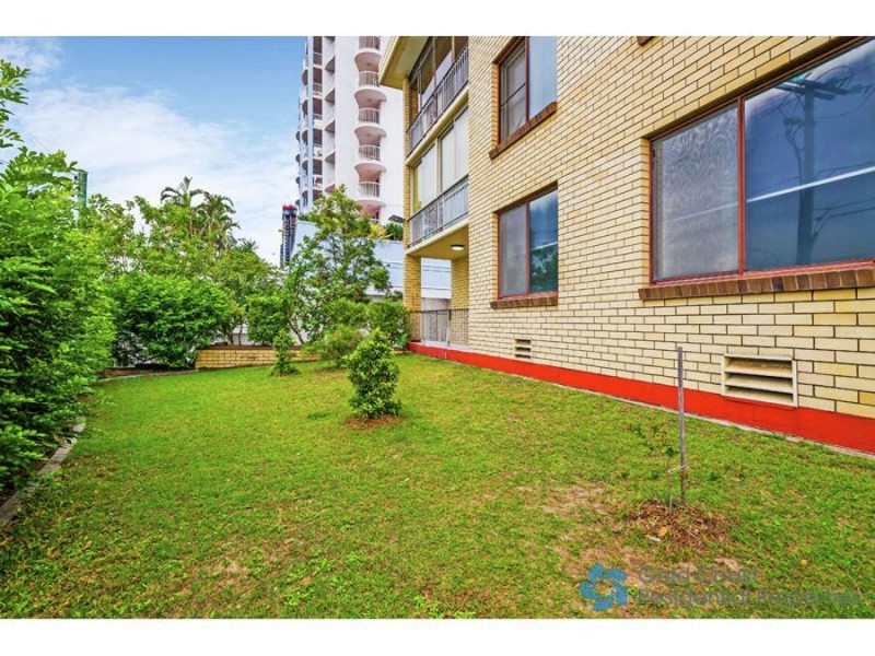 35 “Alexandra Place”, Alexandra Ave, Broadbeach QLD 4218