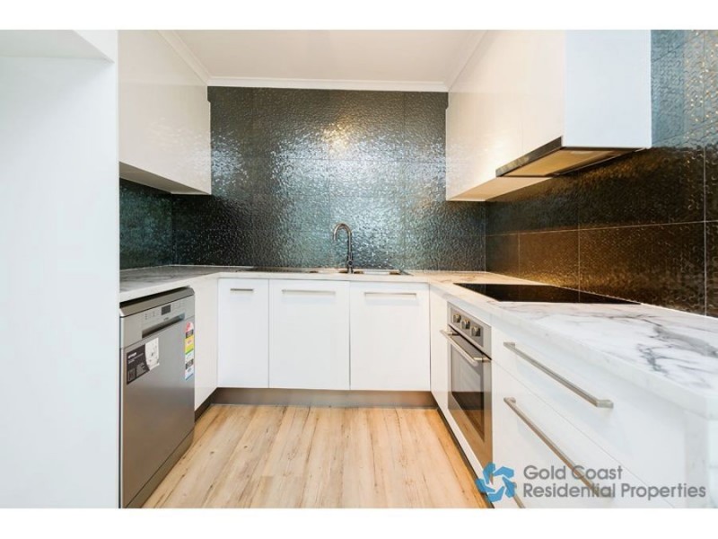 35 “Alexandra Place”, Alexandra Ave, Broadbeach QLD 4218
