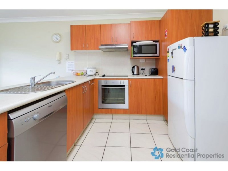 6/7 Brown Street, Labrador QLD 4215