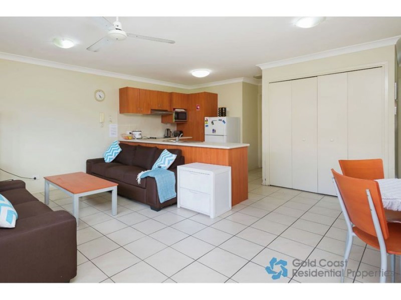 6/7 Brown Street, Labrador QLD 4215