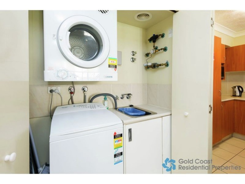 6/7 Brown Street, Labrador QLD 4215