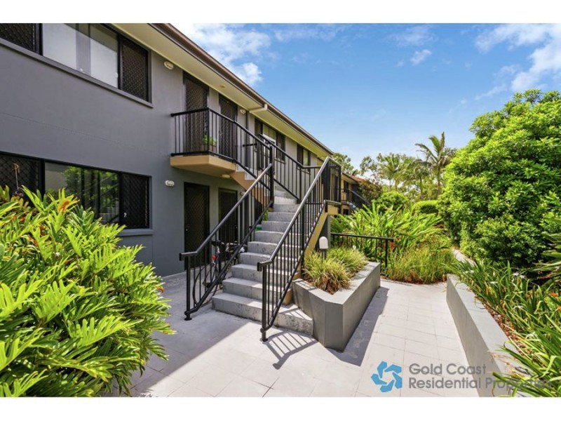 6/7 Brown Street, Labrador QLD 4215