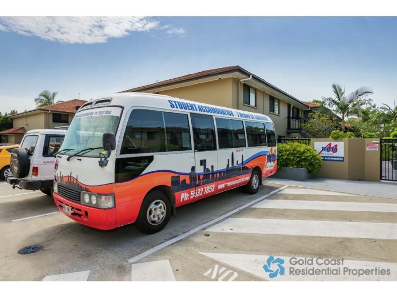 6/7 Brown Street, Labrador QLD 4215