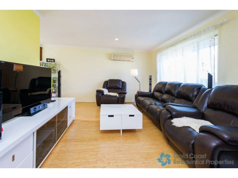 13 Essendon Close, Arundel QLD 4214