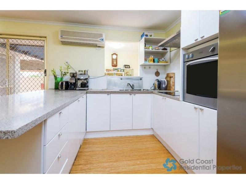 13 Essendon Close, Arundel QLD 4214