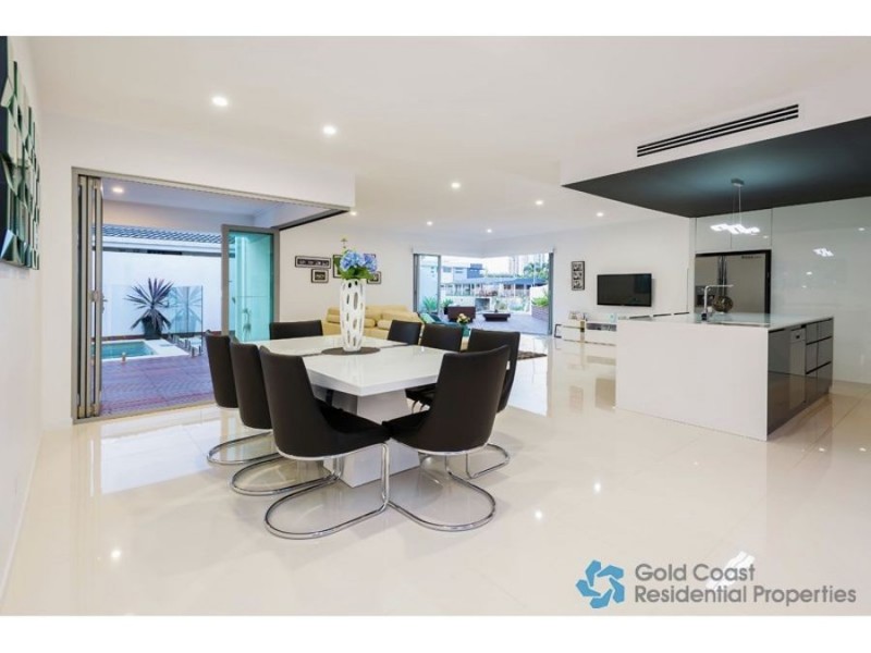 23 Merrimac Blvd, Broadbeach Waters QLD 4218