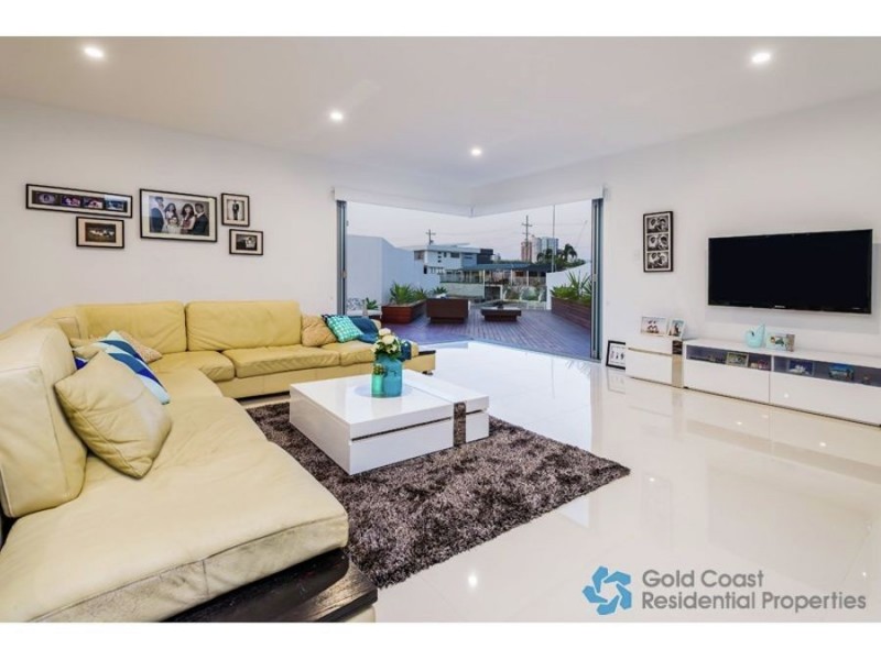 23 Merrimac Blvd, Broadbeach Waters QLD 4218