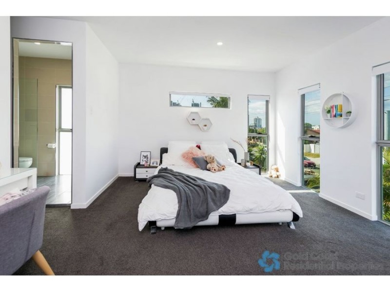 23 Merrimac Blvd, Broadbeach Waters QLD 4218