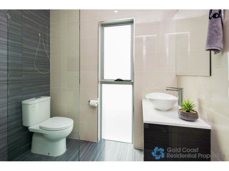 23 Merrimac Blvd, Broadbeach Waters QLD 4218