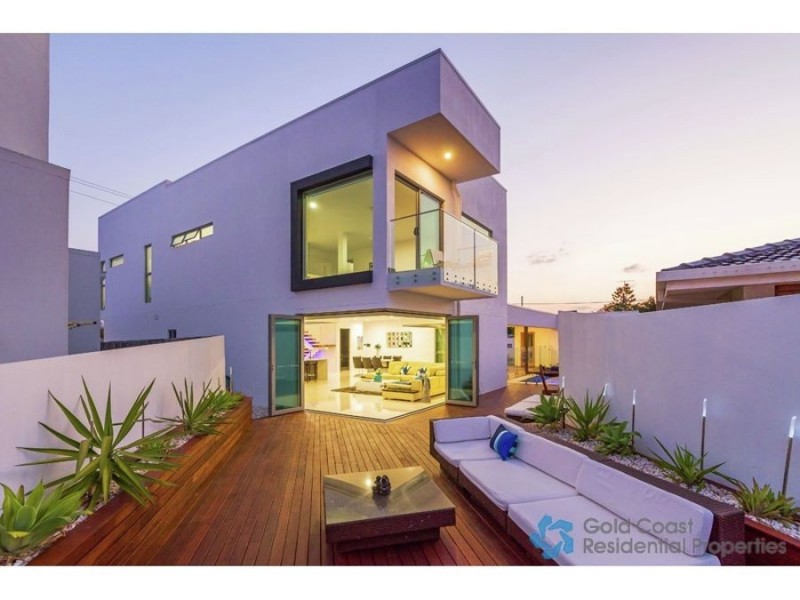 23 Merrimac Blvd, Broadbeach Waters QLD 4218