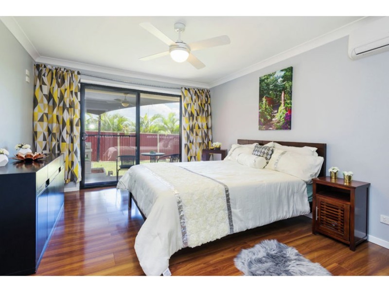 43 Zane Street, Molendinar QLD 4214