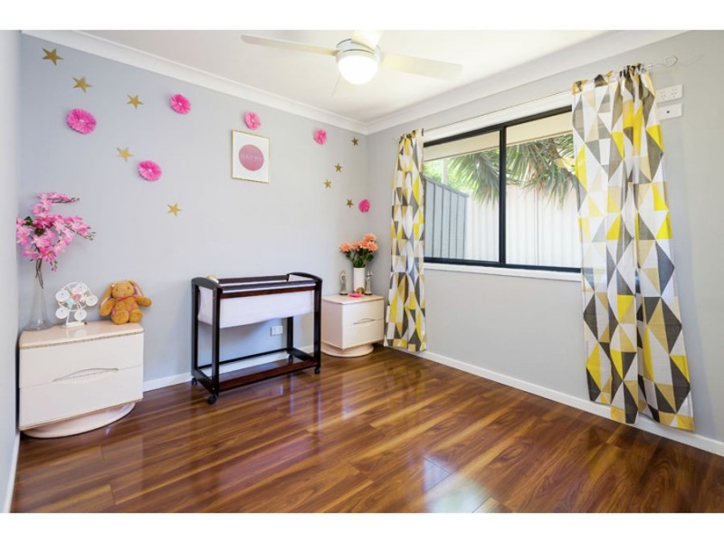 43 Zane Street, Molendinar QLD 4214