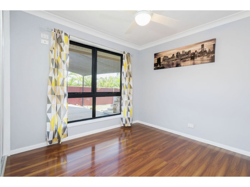43 Zane Street, Molendinar QLD 4214