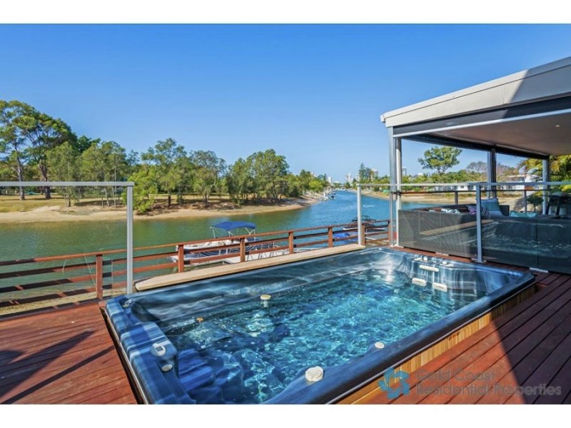 65 Bermuda Street, Broadbeach Waters QLD 4218