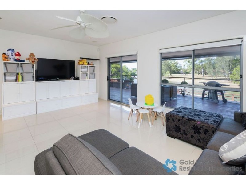 65 Bermuda Street, Broadbeach Waters QLD 4218