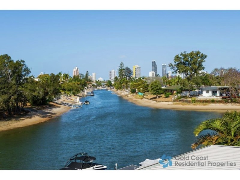 65 Bermuda Street, Broadbeach Waters QLD 4218