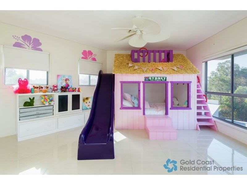 65 Bermuda Street, Broadbeach Waters QLD 4218