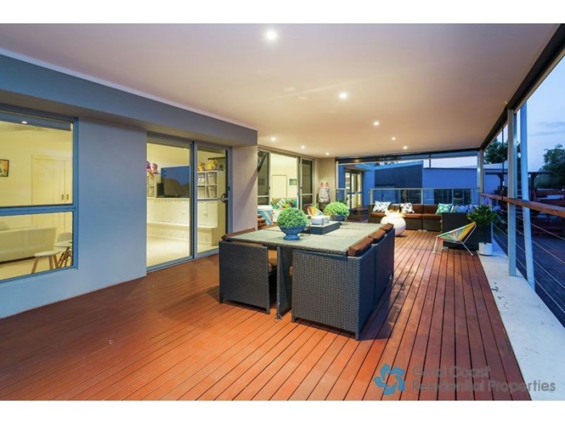 65 Bermuda Street, Broadbeach Waters QLD 4218