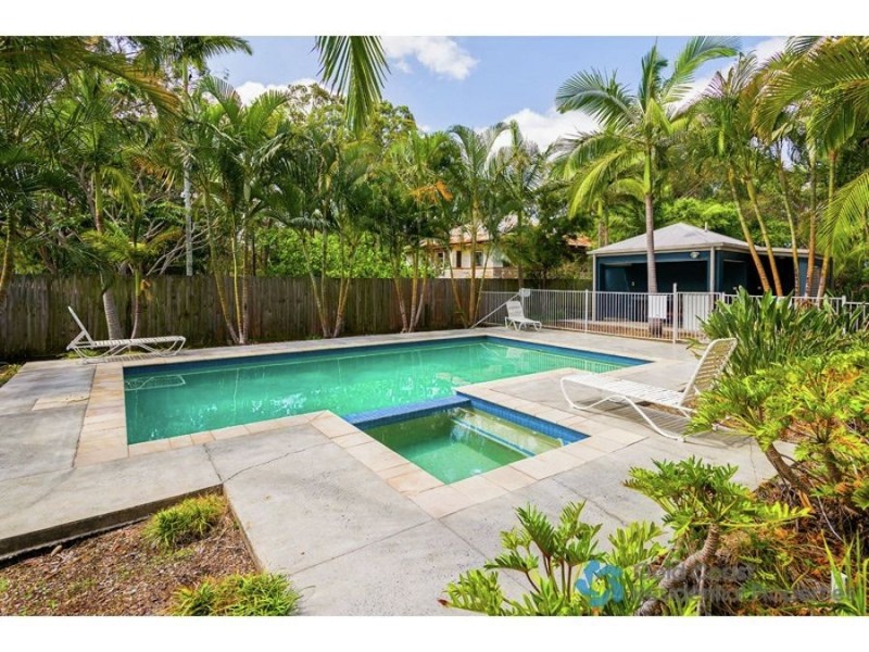 8/170 Whiting Street, “Madorri Villas”, Labrador QLD 4215