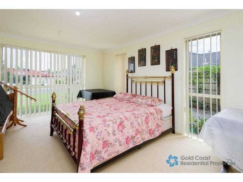 1 Kettlewell Chase, Arundel QLD 4214