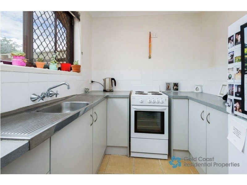 9 Spencer St, Southport QLD 4215