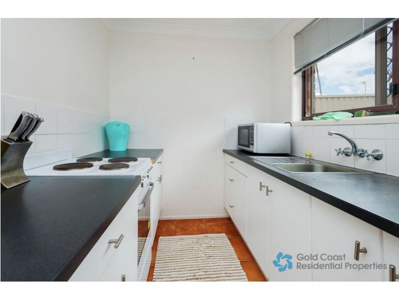 9 Spencer St, Southport QLD 4215