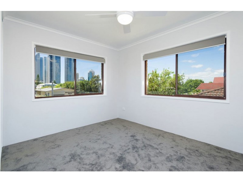 5/26 Thomas Drive, Surfers Paradise QLD 4217