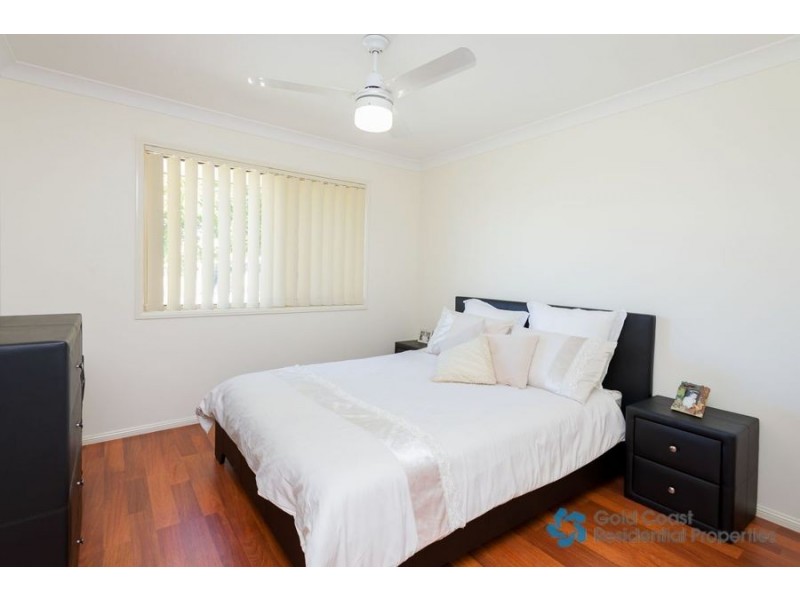 2/2 Dickinson Street, Upper Coomera QLD 4209