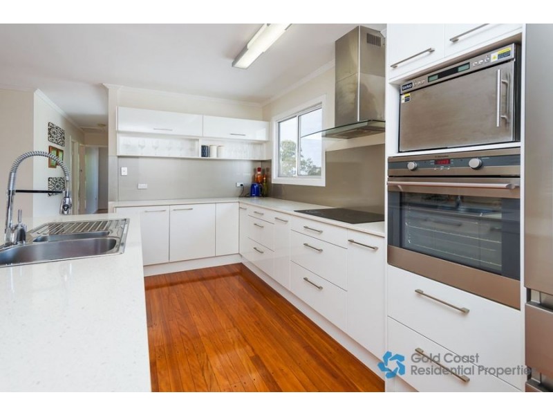 13 Sydney Street, Labrador QLD 4215