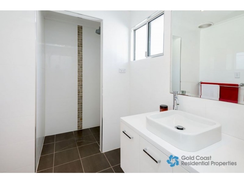 13 Sydney Street, Labrador QLD 4215