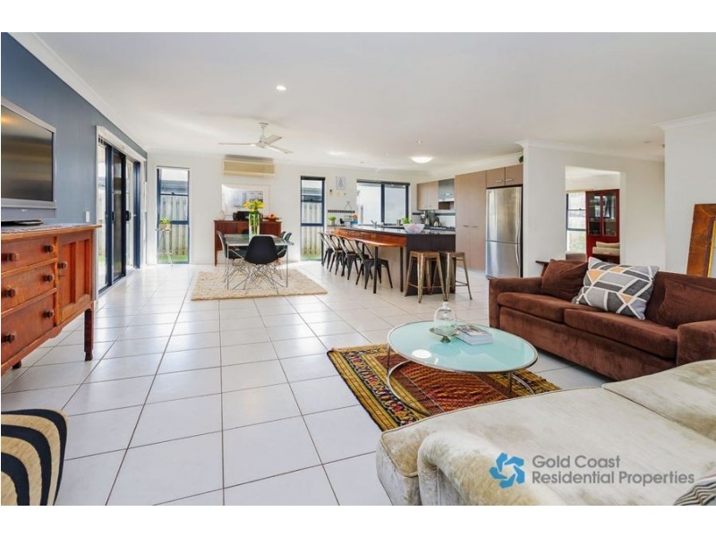 41 Cobb and Co, Drive, Oxenford QLD 4210