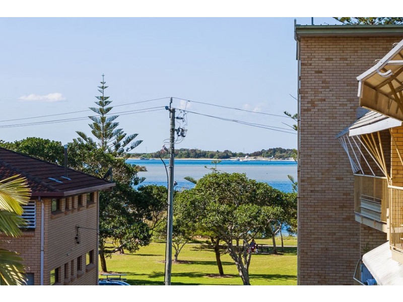 13/224 Marine Pde, Labrador QLD 4215