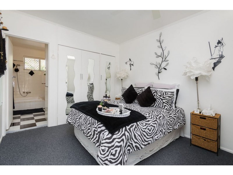 13/224 Marine Pde, Labrador QLD 4215
