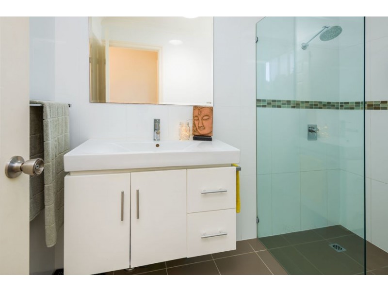 5 Myuna Court, Labrador QLD 4215